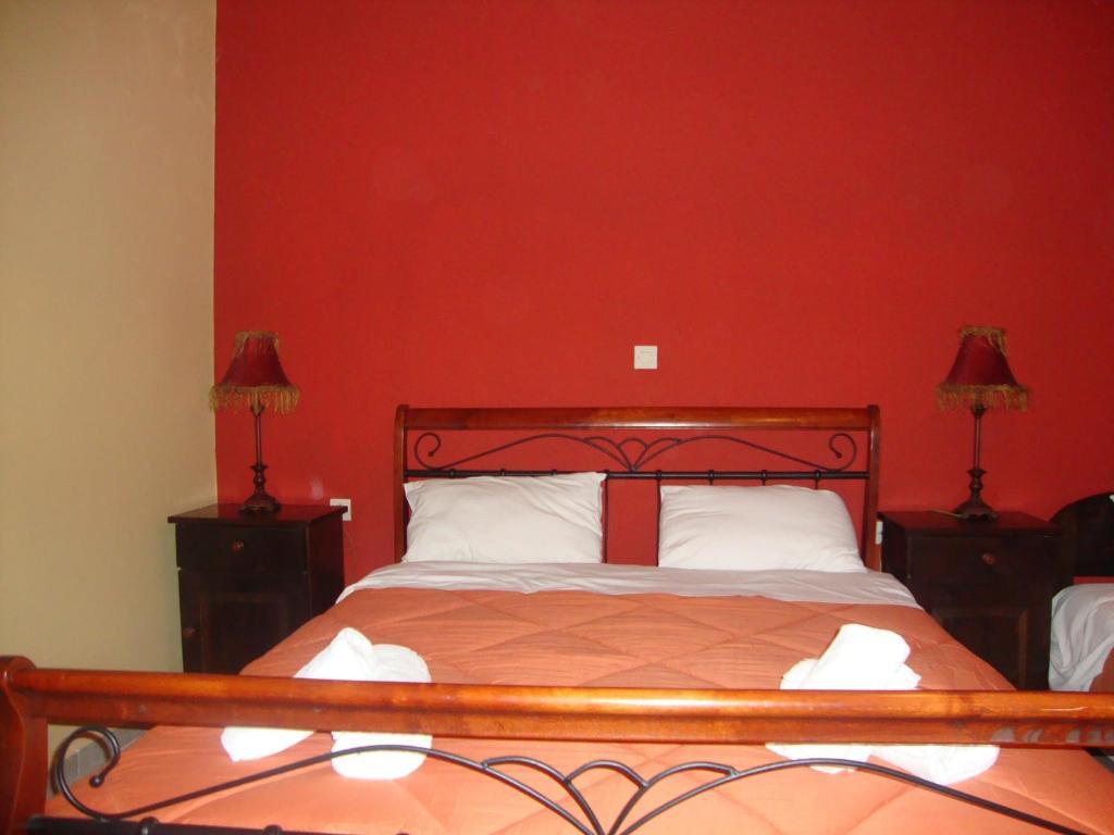 Kafiona Guesthouse Pírgos Dhiroú Bagian luar foto
